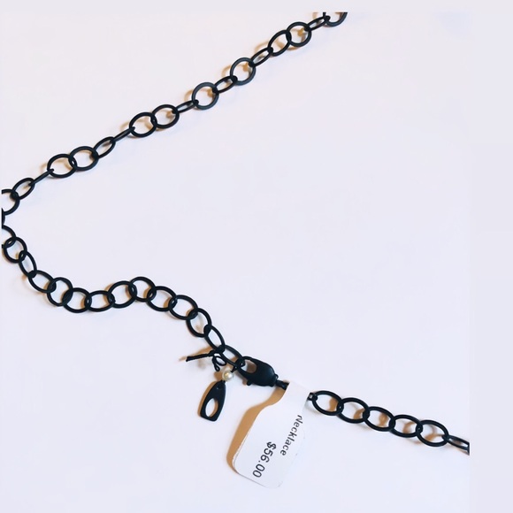 Teardrop Pearl Necklace - Picture 7 of 9